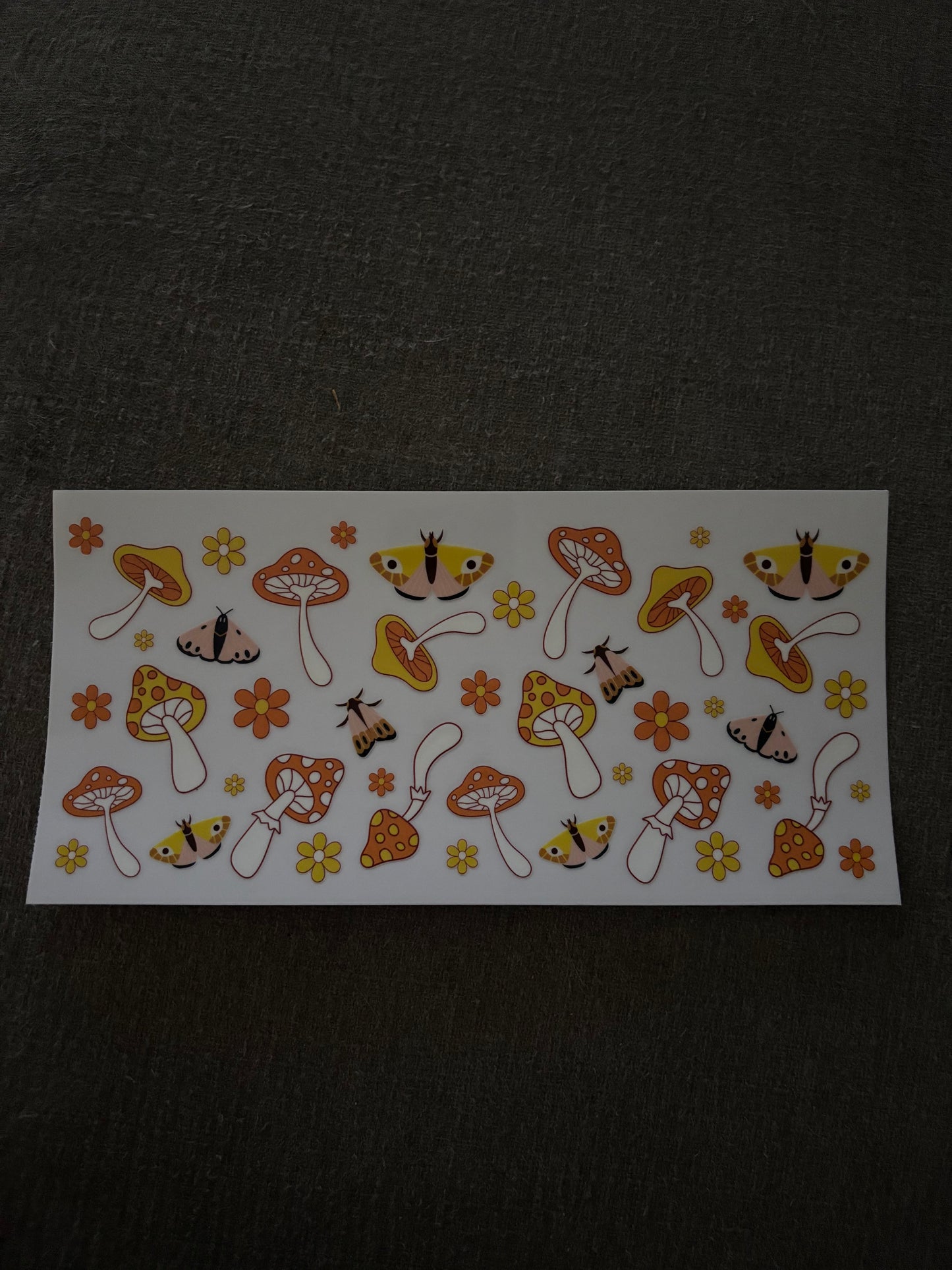 Mushrooms cup wrap