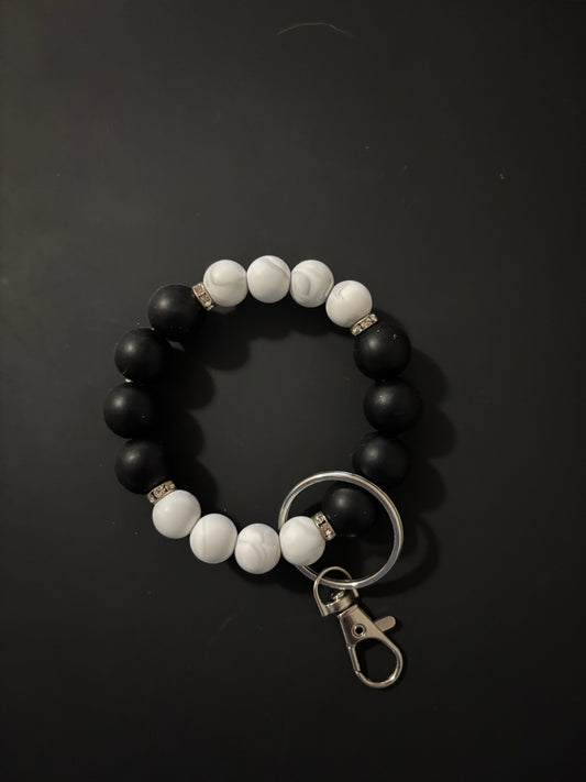 Black and white marble wristlet