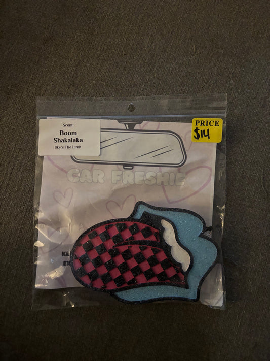 Checkered tongue