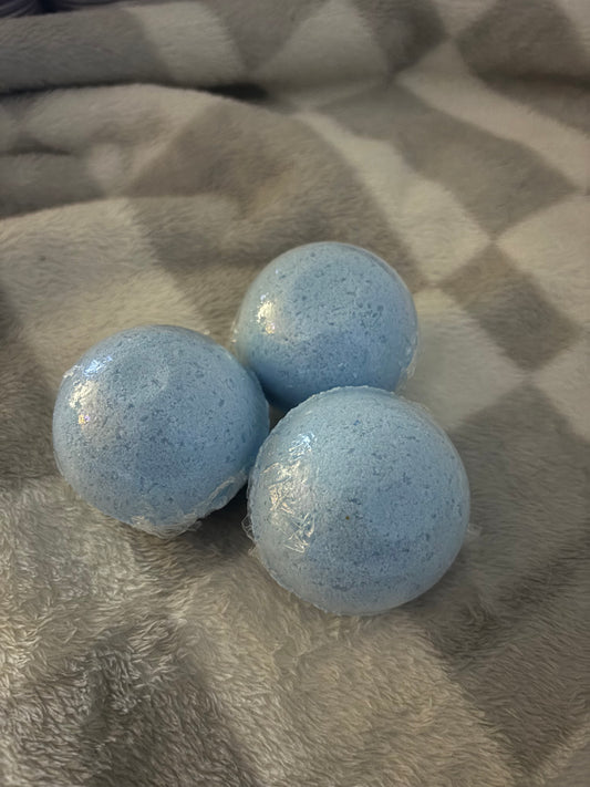 Baked apple pie bath bomb